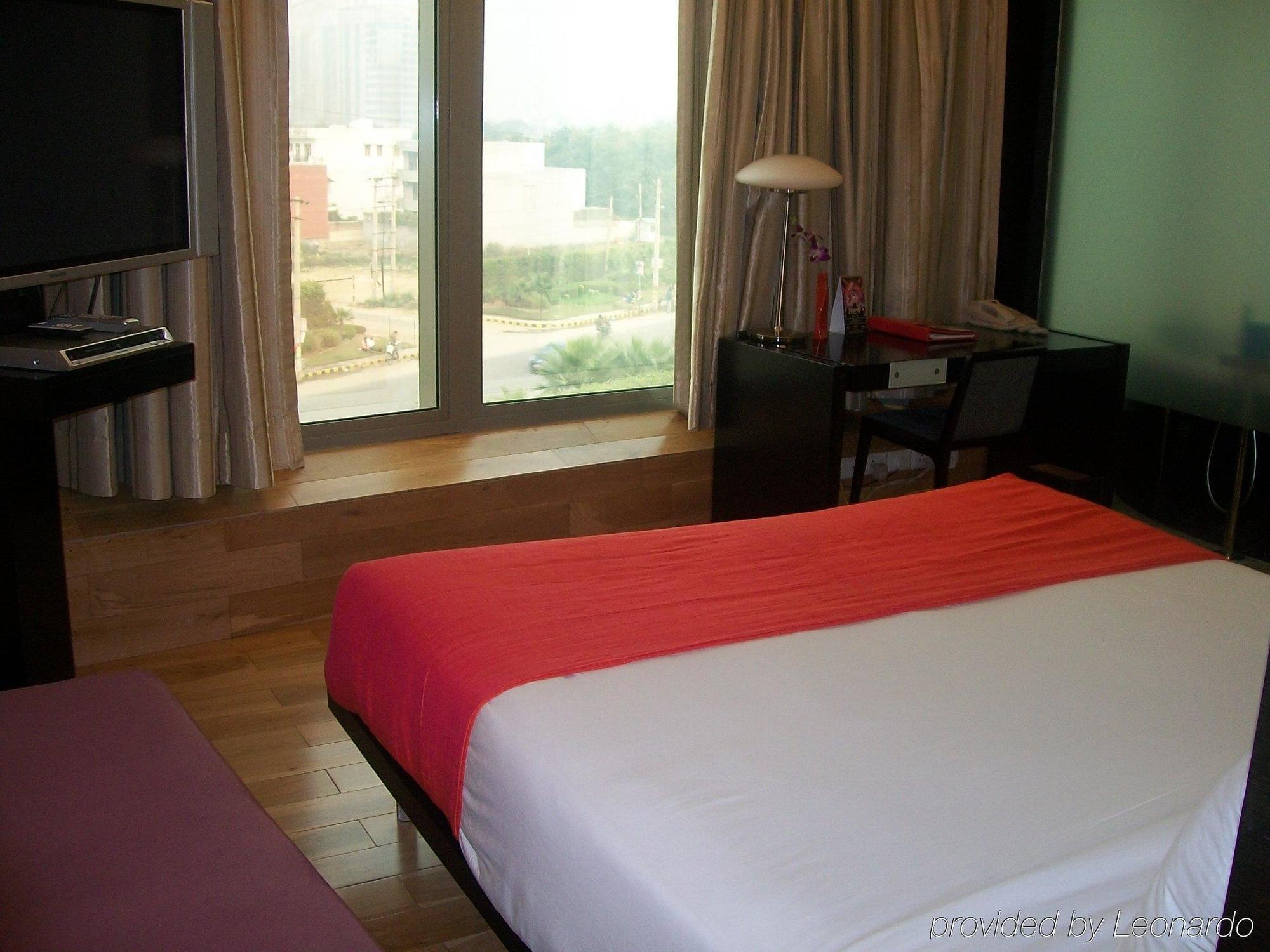 Galaxy Hotel & Spa Gurgaon Dış mekan fotoğraf
