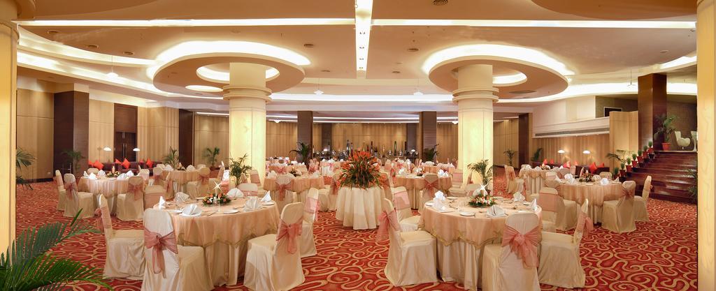 Galaxy Hotel & Spa Gurgaon Dış mekan fotoğraf