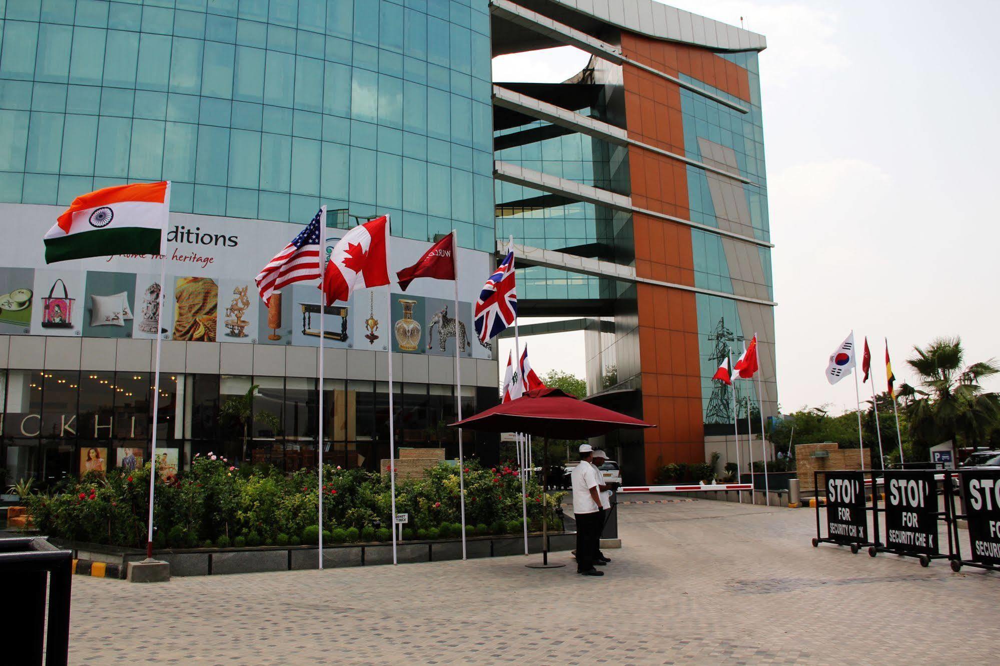 Galaxy Hotel & Spa Gurgaon Dış mekan fotoğraf